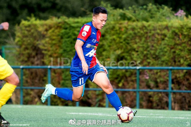 在线亚洲小视频